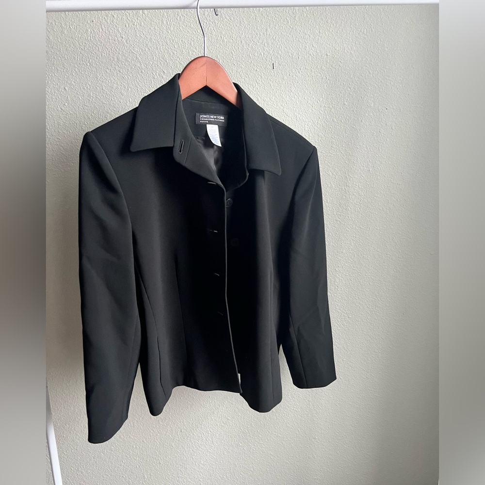 Black Jones New York blazer